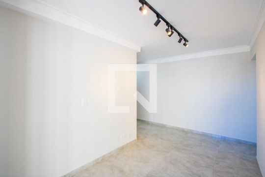 Sala de apartamento para alugar com 2 quartos, 59m² em Casa Branca, Santo André