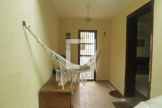 Entrada de casa à venda com 3 quartos, 190m² em Indianópolis, São Paulo