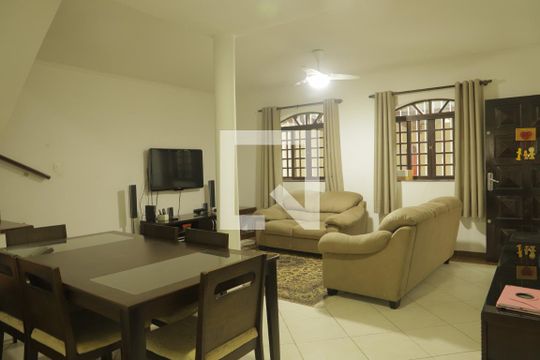 Sala de casa à venda com 3 quartos, 190m² em Indianópolis, São Paulo