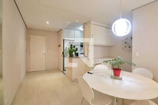 Apartamento para alugar com 1 quarto, 55m² em Jardim, Santo André