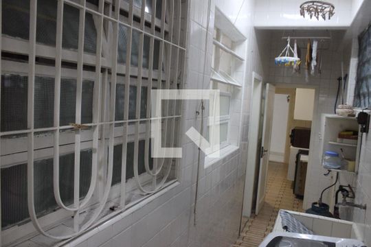 Área de Serviço de apartamento para alugar com 3 quartos, 120m² em Itararé, São Vicente