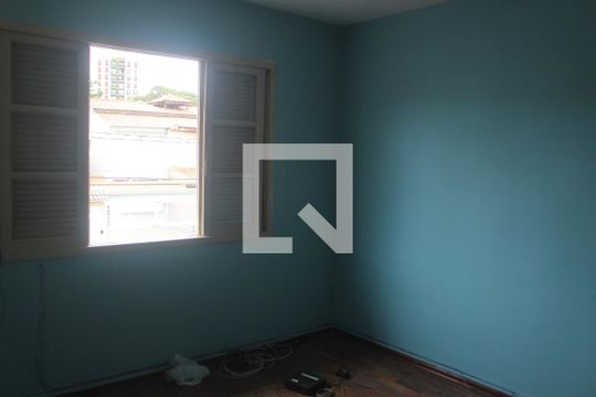 Suíte 1 de casa para alugar com 4 quartos, 150m² em Jardim Sabara, São Paulo