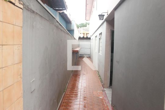 Quintal de casa à venda com 4 quartos, 150m² em Jardim Sabara, São Paulo