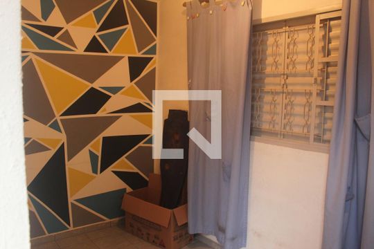 Quarto de Serviço de casa à venda com 4 quartos, 150m² em Jardim Sabara, São Paulo