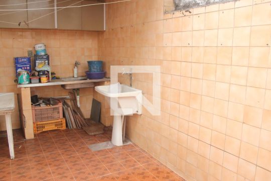 Área de Serviço de casa à venda com 4 quartos, 150m² em Jardim Sabara, São Paulo