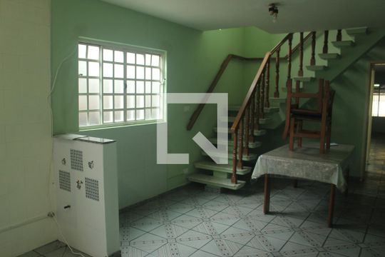 Cozinha/Sala de Jantar de casa para alugar com 4 quartos, 150m² em Jardim Sabara, São Paulo