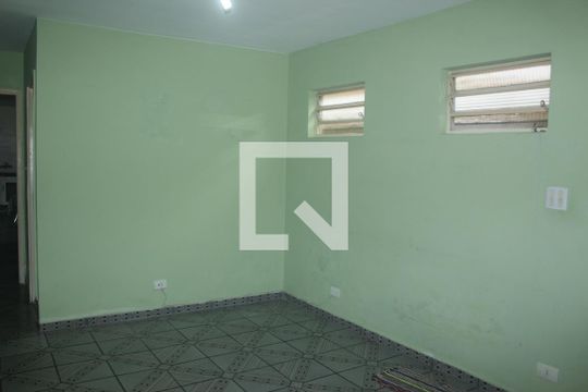 Sala de casa para alugar com 4 quartos, 150m² em Jardim Sabara, São Paulo