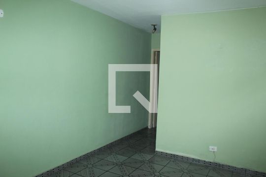 Sala de casa para alugar com 4 quartos, 150m² em Jardim Sabara, São Paulo