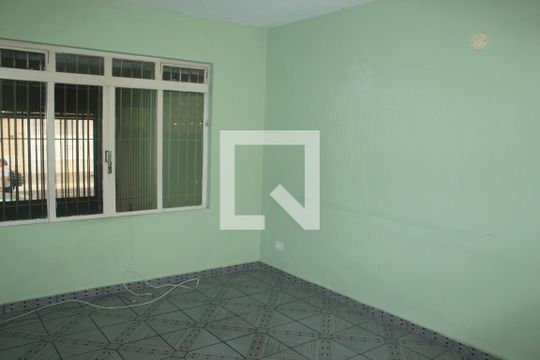 Sala de casa à venda com 4 quartos, 150m² em Jardim Sabara, São Paulo