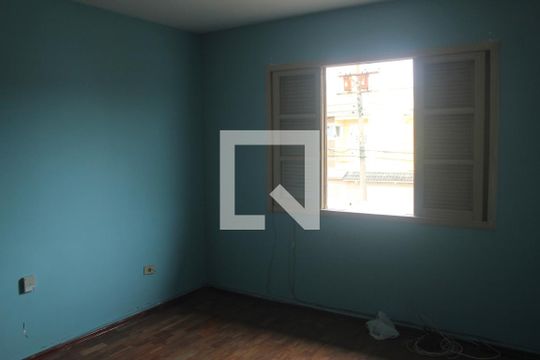 Suíte 1 de casa para alugar com 4 quartos, 150m² em Jardim Sabara, São Paulo