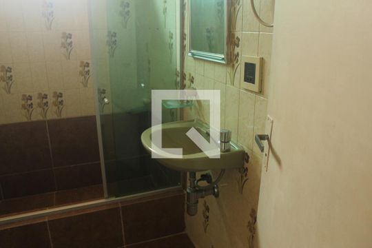 Banheiro da Suíte 1 de casa à venda com 4 quartos, 150m² em Jardim Sabara, São Paulo