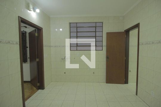 Cozinha de apartamento à venda com 2 quartos, 73m² em São João, Porto Alegre