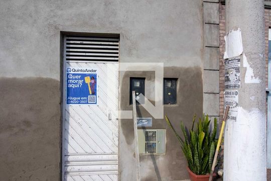 Vista da Rua de casa para alugar com 2 quartos, 72m² em Vila Maria Auxiliadora, Embu das Artes