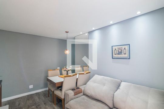 Sala de apartamento à venda com 2 quartos, 51m² em Utinga, Santo André