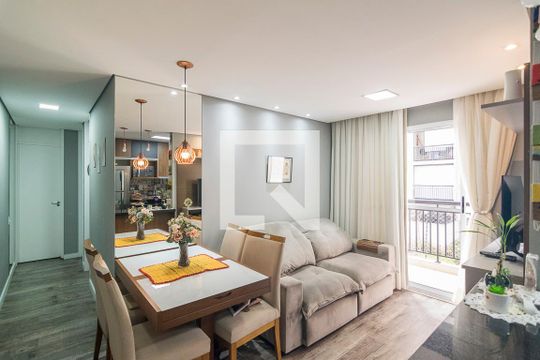 Apartamento à venda com 2 quartos, 51m² em Utinga, Santo André