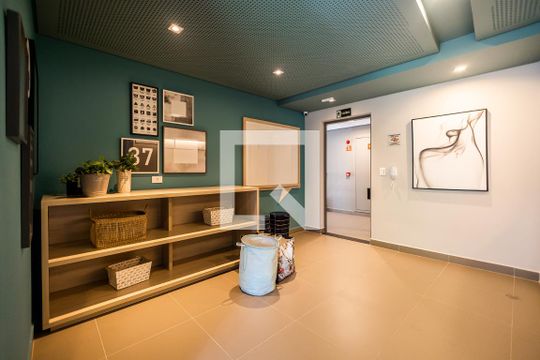 Área comum - Lavanderia de apartamento para alugar com 1 quarto, 27m² em Sumarezinho, São Paulo