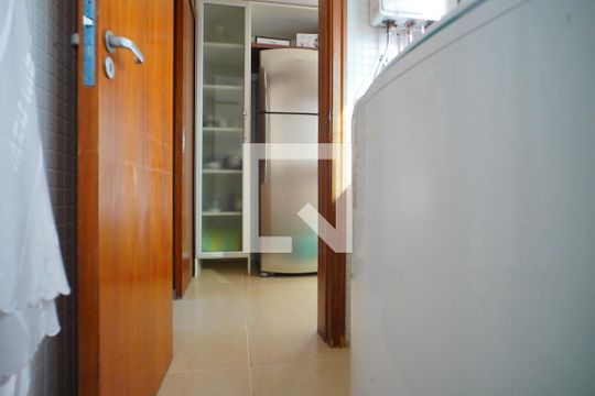 Área de serviço de apartamento para alugar com 4 quartos, 135m² em Três Figueiras, Porto Alegre
