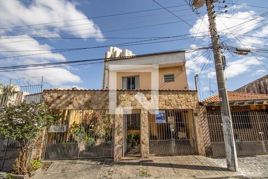 fachada de casa à venda com 3 quartos, 300m² em Vila Vermelha, São Paulo