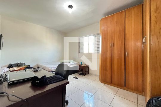 Quarto 1 de casa à venda com 2 quartos, 100m² em Jardim Jabaquara, São Paulo