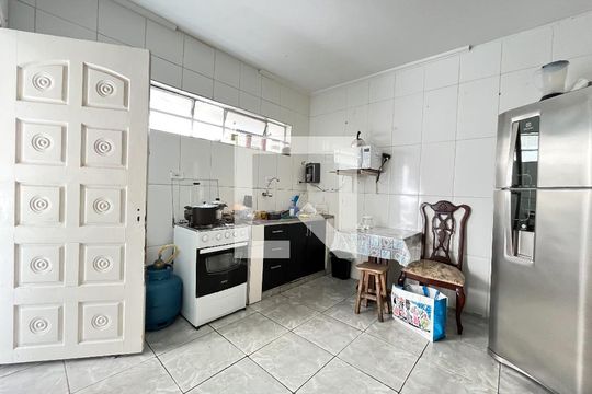 Cozinha  de casa à venda com 2 quartos, 100m² em Jardim Jabaquara, São Paulo