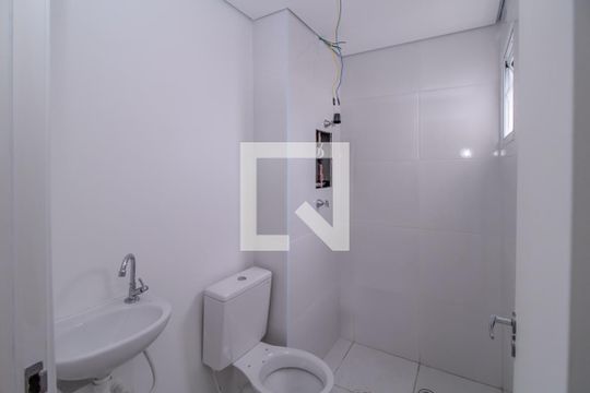 Banheiro de apartamento para alugar com 1 quarto, 35m² em Vila Bela, São Paulo