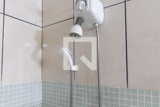 Banheiro de casa à venda com 3 quartos, 298m² em Santa Maria, Osasco