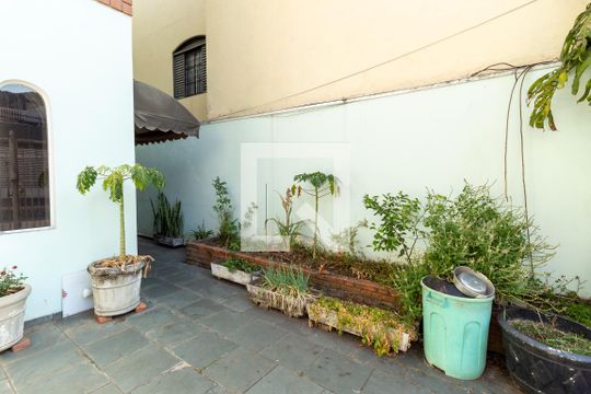 Quintal de casa à venda com 3 quartos, 198m² em Vila Esperança, São Paulo