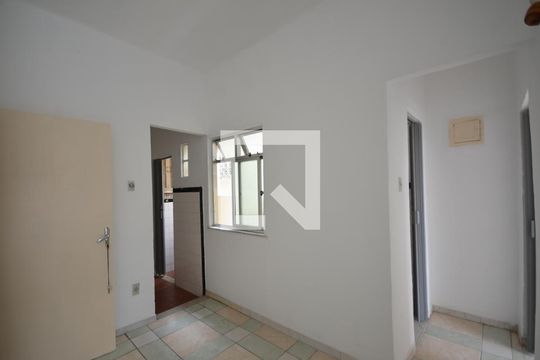 Apartamento para alugar com 1 quarto, 35m² em Vista Alegre, Rio de Janeiro