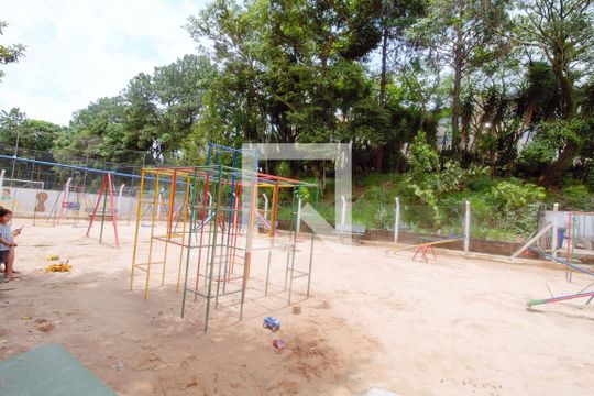 Área comum - Playground de apartamento à venda com 3 quartos, 60m² em Parque Pinheiros, Taboão da Serra