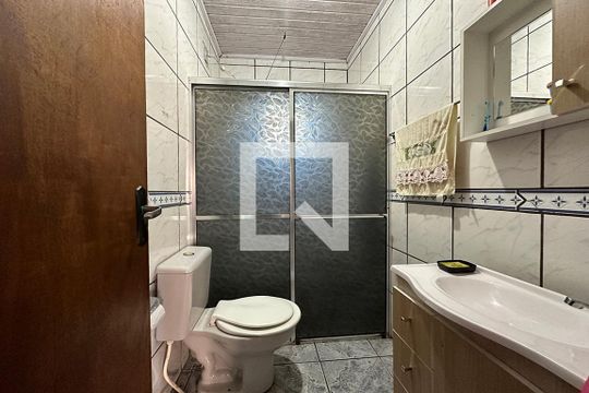 Banheiro de casa à venda com 2 quartos, 120m² em Campina, São Leopoldo