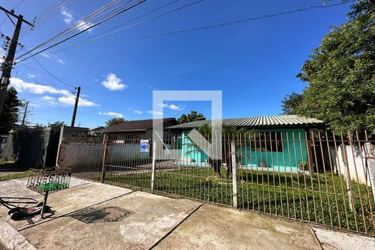 Fachada de casa à venda com 2 quartos, 120m² em Campina, São Leopoldo