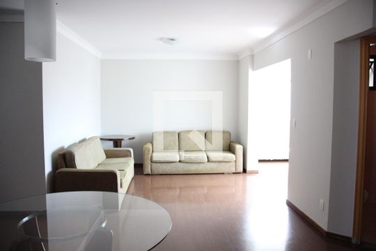 Apartamento para alugar com 4 quartos, 360m² em Osvaldo Rezende, Uberlândia