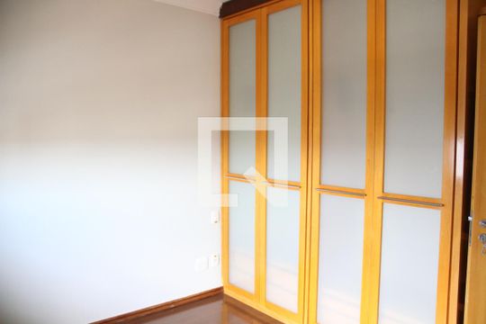 Suíte 1 de apartamento para alugar com 4 quartos, 360m² em Osvaldo Rezende, Uberlândia