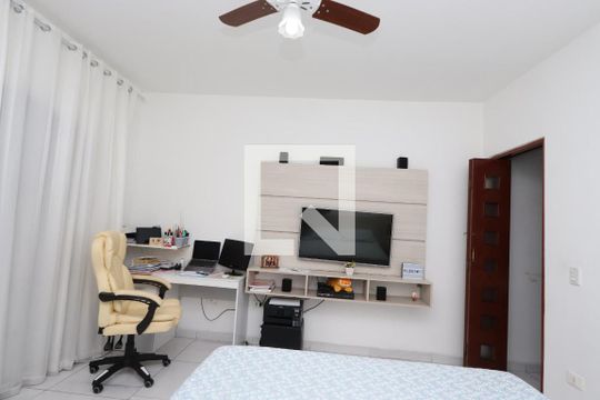 Suíte de casa à venda com 3 quartos, 1m² em Parque Pereira, São Paulo
