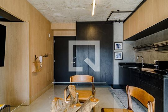 Sala de apartamento à venda com 1 quarto, 38m² em Jardim das Bandeiras, São Paulo