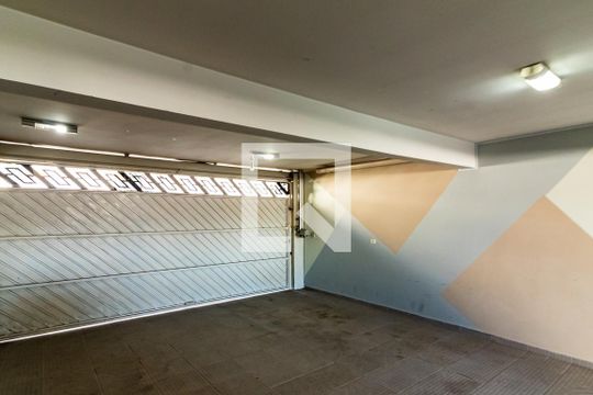 Garagem de casa para alugar com 4 quartos, 380m² em Água Fria, São Paulo