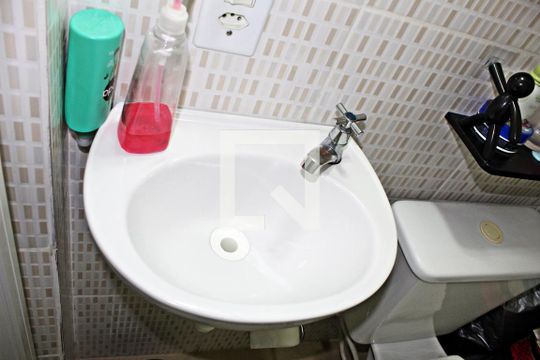 Lavabo de casa de condomínio à venda com 2 quartos, 65m² em Itaquera, São Paulo