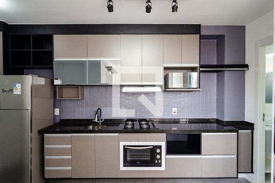 Cozinha de apartamento à venda com 2 quartos, 37m² em Vila Guarani (zona Sul), São Paulo