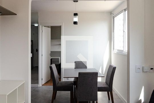 Sala de apartamento à venda com 2 quartos, 37m² em Vila Guarani (zona Sul), São Paulo