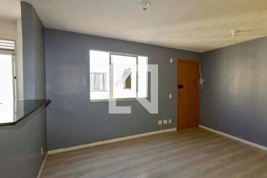 Sala de apartamento à venda com 2 quartos, 42m² em São José, Canoas