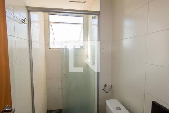 Banheiro de apartamento para alugar com 2 quartos, 42m² em São José, Canoas