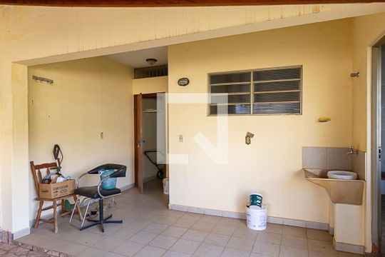 Área de serviço de casa à venda com 4 quartos, 700m² em Parque Xangrilá, Campinas