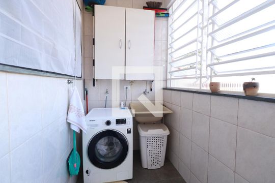 Área de Serviço de casa à venda com 3 quartos, 239m² em Vila Granada, São Paulo