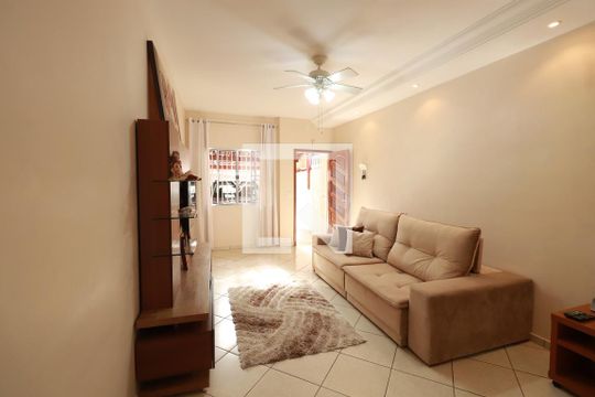 Sala de casa à venda com 3 quartos, 239m² em Vila Granada, São Paulo