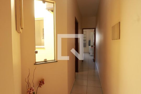 Corredor de casa à venda com 3 quartos, 239m² em Vila Granada, São Paulo