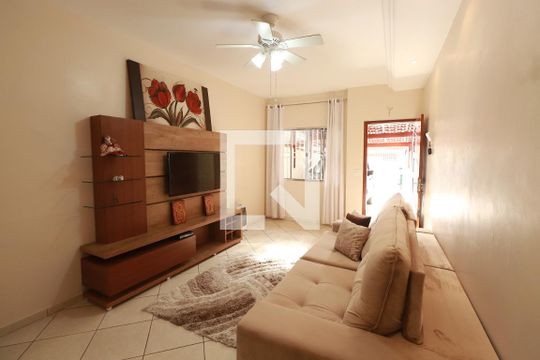 Sala de casa à venda com 3 quartos, 239m² em Vila Granada, São Paulo