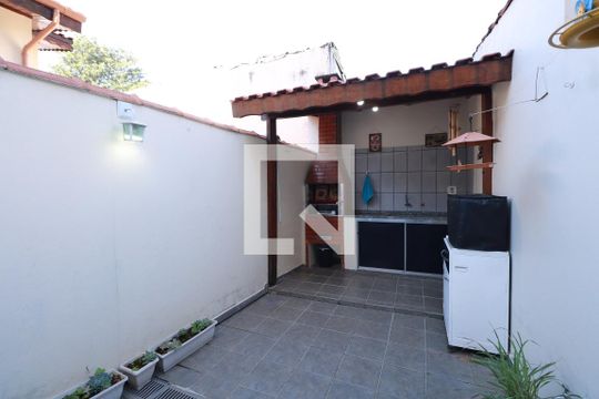 Área comum de casa à venda com 3 quartos, 239m² em Vila Granada, São Paulo