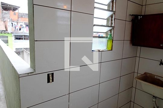Área de Serviço de casa para alugar com 1 quarto, 40m² em Jardim Clementino, Taboão da Serra