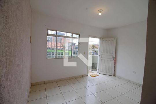 Casa para alugar com 1 quarto, 40m² em Jardim Clementino, Taboão da Serra