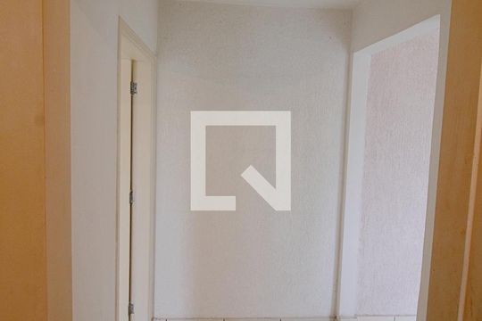 Corredor  de casa para alugar com 1 quarto, 40m² em Jardim Clementino, Taboão da Serra